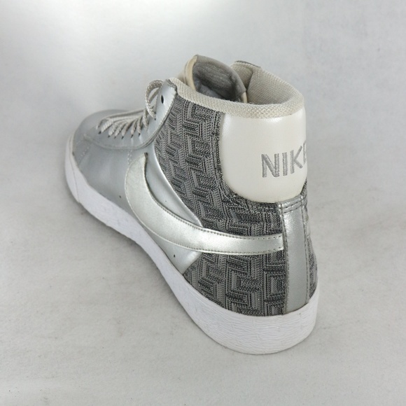 Pair NIKE Blazer SP Metallic Silver/White Sneakers VTG Sz 10 US M 11.5 W - Picture 6 of 8